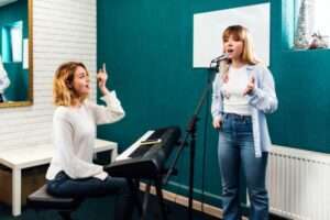 how to teach voice lessons